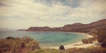 Σκόνη από την Αφρική κάλυψε την πόλη του Ναυπλίου, Τετάρτη 7 Μαΐου 2025 (φωτ.: ΑΠΕ-ΜΠΕ / Ευάγγελος Μπουγιώτης)