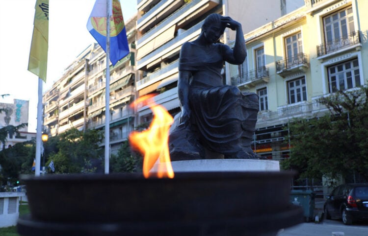 Το Μνημείο για τη Γενοκτονία των Ποντίων στην Πλατεία Αγίας Σοφίας στη Θεσσαλονίκη (φωτ.: ΑΠΕ-ΜΠΕ / Νίκος Αραμπατζής)