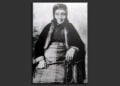 Γυναίκα με τοπική ενδυμασία της Τραπεζούντας των αρχών του 20ού αι. (φωτ.: «Έξοδος» τόμος Η')