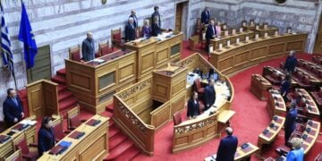 Στιγμιότυπο από την ειδική συνεδρίαση της Ολομέλειας της Βουλής για την Ημέρα Μνήμης της Γενοκτονίας των Ελλήνων του Πόντου (φωτ.: EUROKINISSI/Γιώργος Κονταρίνης)