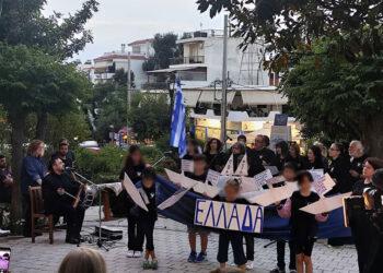 Στιγμιότυπο από την εκδήλωση στη Πλατεία Πόντου στον Καρέα (φωτ.: Δήμος Βύρωνα)
