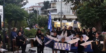 Στιγμιότυπο από την εκδήλωση στη Πλατεία Πόντου στον Καρέα (φωτ.: Δήμος Βύρωνα)