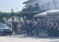 Εικόνα από την κηδεία του 14χρονου ήρωα Σπύρου Δήμου (φωτ.: Μ. Τζώρα/ΑΠΕ-ΜΠΕ)