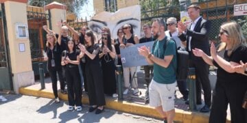 Δίκη στο Μικτό Ορκωτό Δικαστήριο Αθηνών για την δολοφονία της 28χρονης Κυριακής Γρίβας την 1η Απριλίου 2024 έξω από το αστυνομικό τμήμα των Αγίων Αναργύρων από τον πρώην σύντροφο της, Τετάρτη 4 Ιουνίου 2025. (Φωτ.: Eurokinissi/Γιάννης Παναγόπουλος)