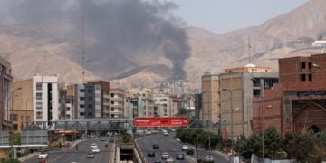 Εικόνα από την Τεχεράνη, σήμερα, μετά από ισραηλινό χτύπημα (φωτ.: EPA/ABEDIN TAHERKENAREH)
