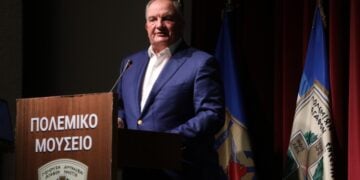 Ο πρώην πρωθυπουργός Κώστας Καραμανλής, συμμετέχει στην παρουσίαση βιβλίου του δημοσιογράφου Σταύρου Λυγερού, «Οι αθέατες όψεις του πολέμου στην Ουκρανία», στο Πολεμικό Μουσείο, Αθήνα, Τρίτη 17 Ιουνίου 2025. ΑΠΕ-ΜΠΕ/ΓΙΩΡΓΟΣ ΒΙΤΣΑΡΑΣ