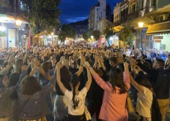 Ποντιακή βραδιά στο πλαίσιο της Λευκής Νύχτας στην Καβάλα (φωτ.: https://www.facebook.com/lesxipontionnkavalas/)