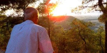 «Ο Χαρσερέτες έφυεν, έτον οψέ έμπρ’ ημέρα,
επήεν για ν’ εφτάει σεήρ ση ουρανού τα μέρα...» (φωτ.: Θωμαΐς Κιζιρίδου)