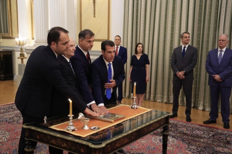 Ορκωμοσία νέων μελών της κυβέρνησης, Δευτέρα 30 Ιουνίου 2025 (φωτ.: Eurokinissi/Γιώργος Κονταρίνης)