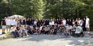 Αναμνηστική φωτογραφία από το 3ο Ποντιακό Βαυαρικό Κάμπινγκ «Pontisches Bavarian Camp» (πηγή.: facebook.com/Σύλλογος Ποντίων Μονάχου)
