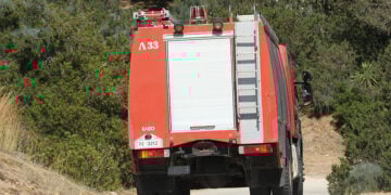Πυροσβεστικό όχημα στην Παλαιά Φώκαια Αττικής (φωτ.: EUROKINISSI / Σωτήρης Δημητρόπουλος)