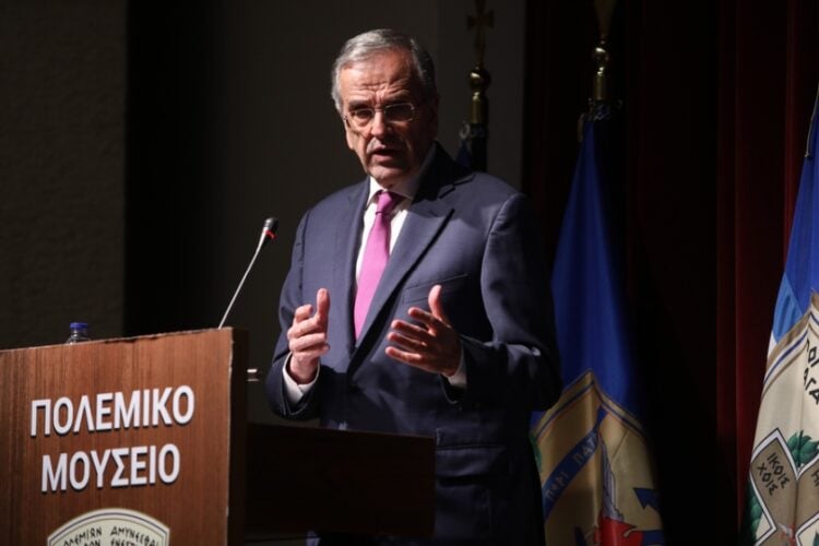 Ο πρώην πρωθυπουργός Αντώνης Σαμαράς, μιλάει στην παρουσίαση βιβλίου του δημοσιογράφου Σταύρου Λυγερού, «Οι αθέατες όψεις του πολέμου στην Ουκρανία», στο Πολεμικό Μουσείο, Αθήνα, Τρίτη 17 Ιουνίου 2025. ΑΠΕ-ΜΠΕ/ΓΙΩΡΓΟΣ ΒΙΤΣΑΡΑΣ