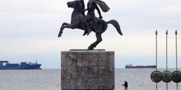 Το άγαλμα του Μεγάλου Αλεξάνδρου στην παραλία της Θεσσαλονίκης (φωτ.: ΜΟΤΙΟΝΤΕΑΜ/Γιώργος Κωνσταντινίδης)