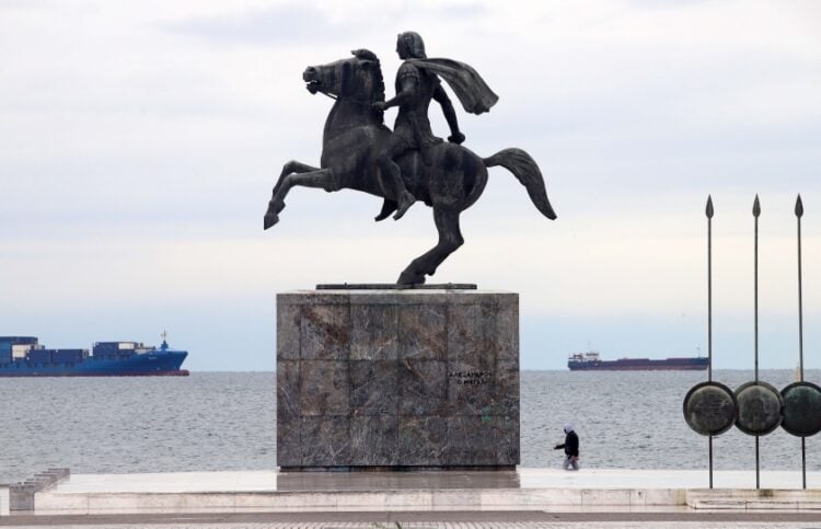 Το άγαλμα του Μεγάλου Αλεξάνδρου στην παραλία της Θεσσαλονίκης (φωτ.: ΜΟΤΙΟΝΤΕΑΜ/Γιώργος Κωνσταντινίδης)
