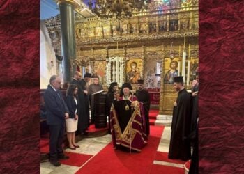 Στιγμιότυπο από τη θεία λειτουργία χοροστατούντος του Οικουμενικού Πατριάρχη Βαρθολομαίου (φωτ.: facebook/Τάκης Θεοδωρικάκος - Takis Theodorikakos)