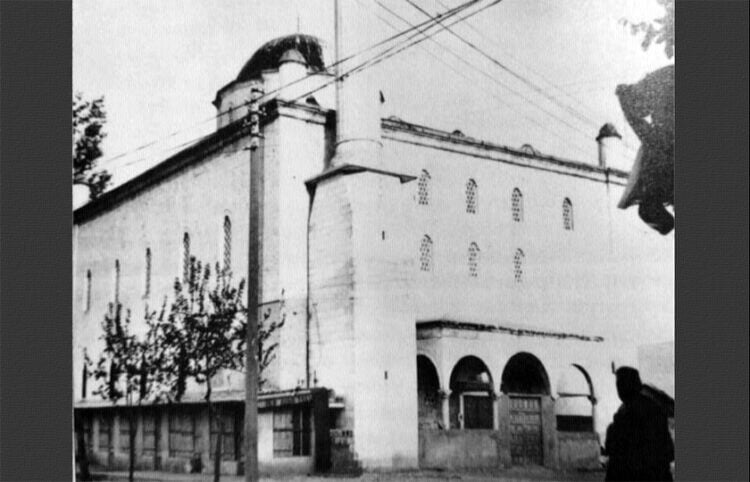 Η εκκλησία του Αγίου Στεφάνου στη Σαφράμπολη μετατράπηκε σε τζαμί με μιναρέ (φωτ.: «Η Έξοδος», τόμος ΙΒ')