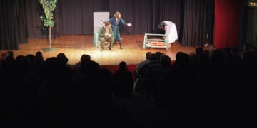 Στιγμιότυπο από το 1ο Πανελλήνιο Φεστιβάλ Θεάτρου στην Ποντιακή Διάλεκτο, το οποίο είναι μια πρωτοβουλία του Δήμου Εορδαίας (πηγή: Facebook / Πανελλήνιο Φεστιβάλ Ποντιακού Θεάτρου Δήμου Εορδαίας)