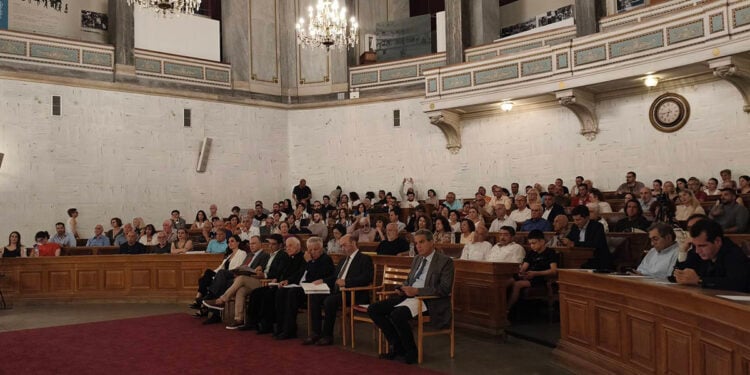 Στιγμιότυπο από την έναρξη του διεθνούς συνεδρίου για τη Γενοκτονία των Ασσυρίων, στο Μέγαρο της Παλαιάς Βουλής (φωτ.: αρχείο Θεοδόση Κυριακίδη)