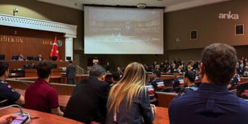 Ο Εκρέμ Ιμάμογλου κατά την απολογία του (πηγή: Χ)