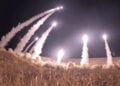 Το Ιράν εκτοξεύει πυραύλους προς το Ισραήλ στο πλαίσιο της  επιχείρηση «Αληθινή υπόσχεση» (φωτ.: X / Iranian Military)