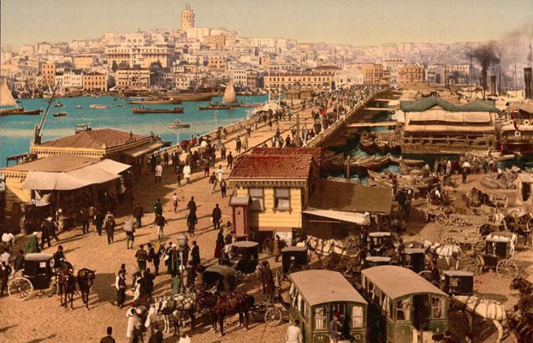 Επιχρωματισμένη καρτ-ποστάλ εποχής (πηγή: picryl.com)