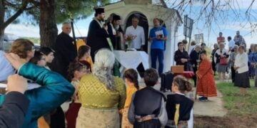 Στιγμιότυπο από παλιότερη υποδοχή της ιερής εικόνας του Αγίου Ιωάννη του Τραπεζούντιου (φωτ.: facebook/Δέσποινα Στεφανίδου)