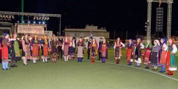 Στιγμιότυπο από το 6ο Πανελλήνιο Αντάμωμα Μικρασιατικών Συλλόγων, στο γήπεδο του Παναθλητικού Ομίλου Ατσαλένιου (φωτ.: Δήμος Ηρακλείου)