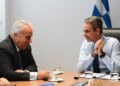Κυριάκος Μητσοτάκης και Μάκης Βορίδης στο υπουργείο Μετανάστευσης και Ασύλου (φωτ.: EUROKINISSI / Τατιάνα Μπόλαρη)