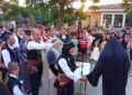 Στιγμιότυπο από τη «στέψη» στην Παλαγία Αλεξανδρούπολης (φωτ.: Facebook / Γιώργος Γκουντινάκης)
