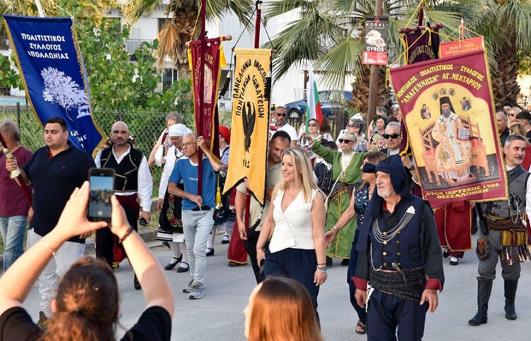 Στιγμιότυπο από την 5η πατινάδα στον Σταυρό Θεσσαλονίκης (φωτ.: Facebook / Βιβή Κουρτίδου)