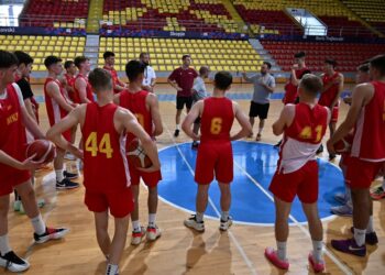 Στιγμιότυπο από προπόνηση της εθνικής ομάδας μπάσκετ των Σκοπίων (φωτ.: facebook/Кошаркарска Федерација на Северна Македонија)