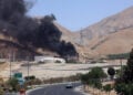 Καπνός έπειτα από ισραηλινό χτύπημα σε διυλιστήριο πετρελαίου έξω από την Τεχεράνη (φωτ.: EPA / Abedin Taherkenareh)