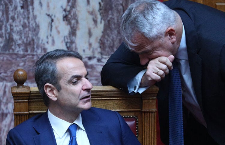 Κυριάκος Μητσοτάκης και Μάκης Βορίδης στα κυβερνητικά έδρανα (φωτ.: EUROKINISSI / Γιάννης Παναγόπουλος)
