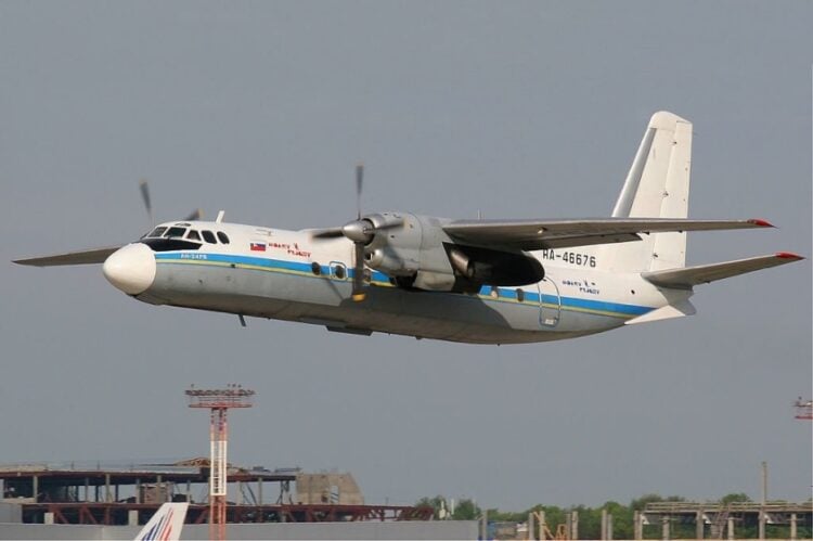 Antonov An-24 (φωτ. αρχείου: x.com/OSPSF)