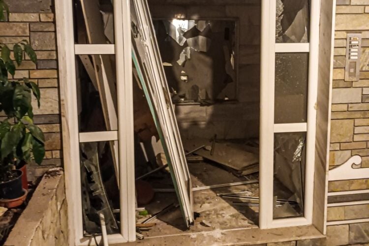 Έκρηξη στο ισόγειο πολυκατοικίας στην οδό Μακεδονομάχων στις Συκιές (φωτ.: Eurokinissi/Ραφαήλ Γεωργιάδης)