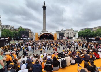 Στο McLaren Racing Live που διοργανώθηκε στην Trafalgar Square στο Λονδίνο (φωτ.: ΟΠΑΠ)