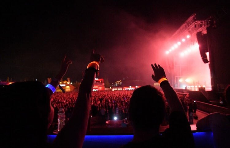 Η συναυλία των London Grammar από το VIP μπαλκόνι του opaponline.gr (φωτ.: ΟΠΑΠ)