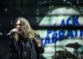 Ο Βρετανός τραγυυδιστής Ozzy Osbourne σε συναυλία των Black Sabbath, το 2016, στο Papp Laszlo της Βουδαπέστης (φωτ.: EPA/BALAZS MOHAI HUNGARY OUT)