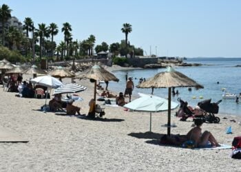 Η παραλία Έδεμ στο Παλαιό Φάληρο όπου βρέθηκε η σορός του άτυχου παιδιού (φωτ.: EUROKINISSI/Κώστας Τζούμας)