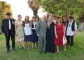 Η θεατρική ομάδα του δήμου Βριλησσίων στο καταπράσινο Ανοιχτό Πέτρινο Θέατρο Αργυρούπολης. Στο κέντρο η εγγονή του Δ. Ψαθά, Λένα Νίτσου-Ψαθά ανάμεσα στους πρωταγωνιστές Γιώργο Ασπιώτη (βουλευτή Φερέκη) και Νατάσσα Χαιδά (Τζένη Φερέκη) και Αποστόλη Παπανικολάου (Ψευτοθόδωρο) (φωτ.: Αρχείο δήμου Ελληνικού-Αργυρούπολης/ Ζήσης Κυριακίδης)