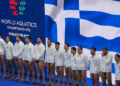 Η Εθνική πόλο ανδρών πριν από τον αγώνα με την Ιταλία στο Παγκόσμιο της Σιγκαπούρης (φωτ.: EPA / Simon Lim)