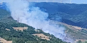 Ο καπνός από τη φωτιά στη Χλόη Ροδόπης (φωτ.: Facebook / Νεντίμ Σερήφ)