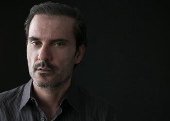 O Γεράσιμος Μιχελής με το φακό της Δομνίκης Μητροπούλου (πηγή: Facebook / Gerasimos Michelis)