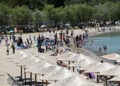 Η παραλία της Καραθώνας στο Ναύπλιο (φωτ.: EUROKINISSI / Βασίλης Παπαδόπουλος)