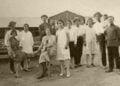 Από τα πρώτα χρόνια στον Καταχά (1924). Από αριστερά Ιορδάνης Ελευθεριάδης (ο δάσκαλος), Κυριακούλα Ελευθεριάδου, Ελένη Ζευγαρίδου, Κλεοπάτρα Καλεβρά, Ελευθέριος Καλεβράς, Ανδρονίκη Ιωακειμίδου (Καλεβρά), Λάζαρος Ιωακειμίδης, Σταύρος Καλεβράς· ο μικρός είναι ο Γιώτης Ιωακειμίδης [πηγή: facebook / Καταχάς Πιερίας (Ένα χωριό μια ιστορία) – Ανάρτηση: Panagiotis Koulaouzidis]