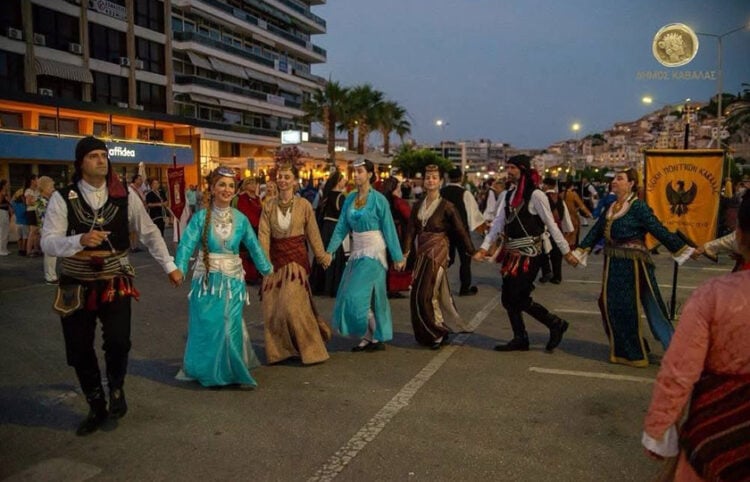 Η Λέσχη Ποντίων Ν. Καβάλας στο Φεστιβάλ Αντισάρας 2025 (φωτ.: Δήμος Καβάλας / Κώστας Σαραϊδάρης)