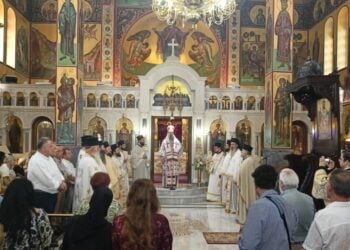 Στιγμιότυπο από τον εορτασμό της αναμνήσεως του θαύματος της Αγίας Ευφημίας κατά την Δ’ Οικουμενική Σύνοδο (451) στον φερώνυμο ιερό ναό Νέας Χαλκηδόνας. Στην ακολουθία του όρθρου χοροστάτησε ο μητροπολίτης Νέας Ιωνίας, Φιλαδελφείας, Ηρακλείου και Χαλκηδόνος Γαβριήλ και στη συνέχεια τέλεσε την πανηγυρική θεία λειτουργία (φωτ.: facebook/Δήμος Νέας Φιλαδέλφειας - Νέας Χαλκηδόνας)
