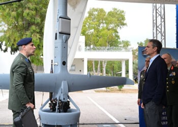 Tελετή ένταξης του συστήματος μη επανδρωμένων αεροχημάτων V-BAT παρουσία του Κυριάκου Μητσοτάκη, στην έδρα της ΑΣΔΕΝ, Τετάρτη 14 Μαΐου 2025 (φωτ.: EUROKINISSI / Τατιάνα Μπόλαρη)
