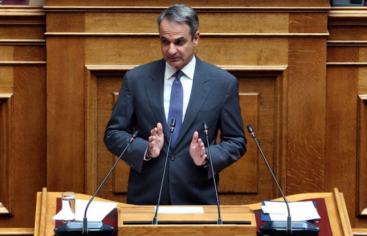 Ο Κυριάκος Μητσοτάκης μιλά στην Ολομέλεια της Βουλής σχετικά με το Μεταναστευτικό και τις ροές από τη Λιβύη (φωτ.: ΑΠΕ-ΜΠΕ /Αλέξανδρος Μπελτές)