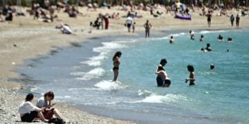 Η παραλία Έδεμ στο Παλαιό Φάληρο, όπου βρέθηκε το νεκρό κοριτσάκι (φωτ.: EUROKINISSI/Κώστας Τζούμας)